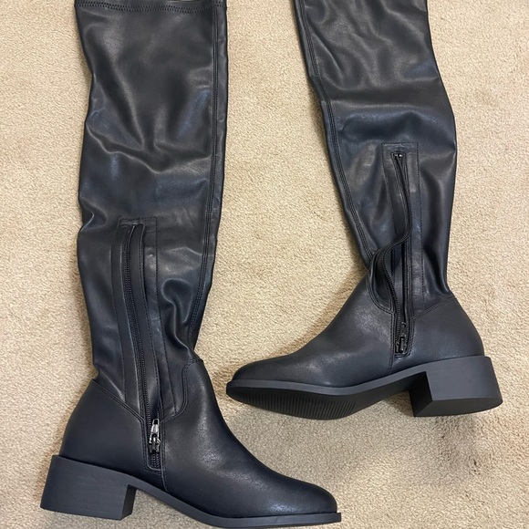 Brand New Sadie Steve Madden boot - Picture 3 of 4